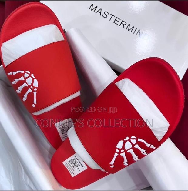 Mastermind Slippers · Photo 2
