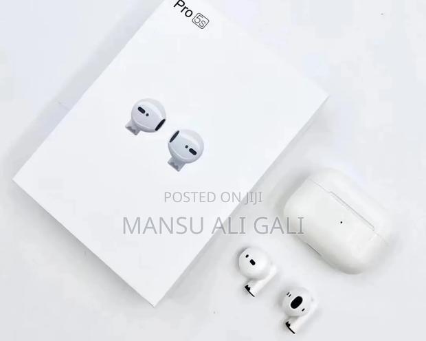 Pro 5s Ear Buds · Photo 1