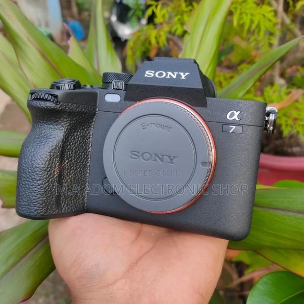 Sony A7 IV Camera Body Only · Photo 1