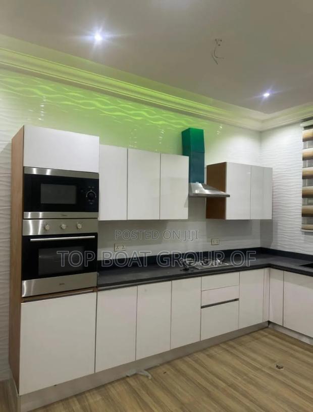 Furnished 5bdrm House in Ahodwo Sokoban Daban, Kumasi Metropolitan · Photo 6