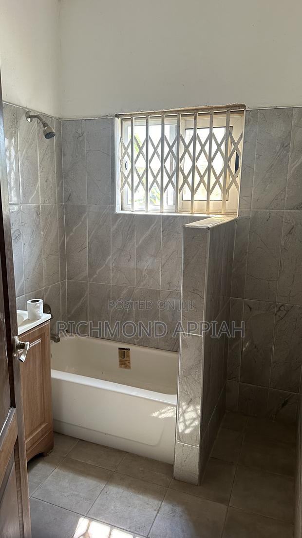 2bdrm House in Oyarifa for sale · Photo 4