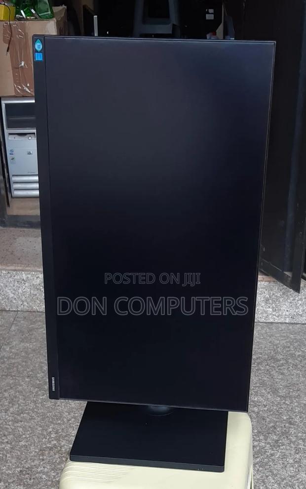 Samsung 24 Inches IPS Edgeless Gaming Monitor · Photo 2