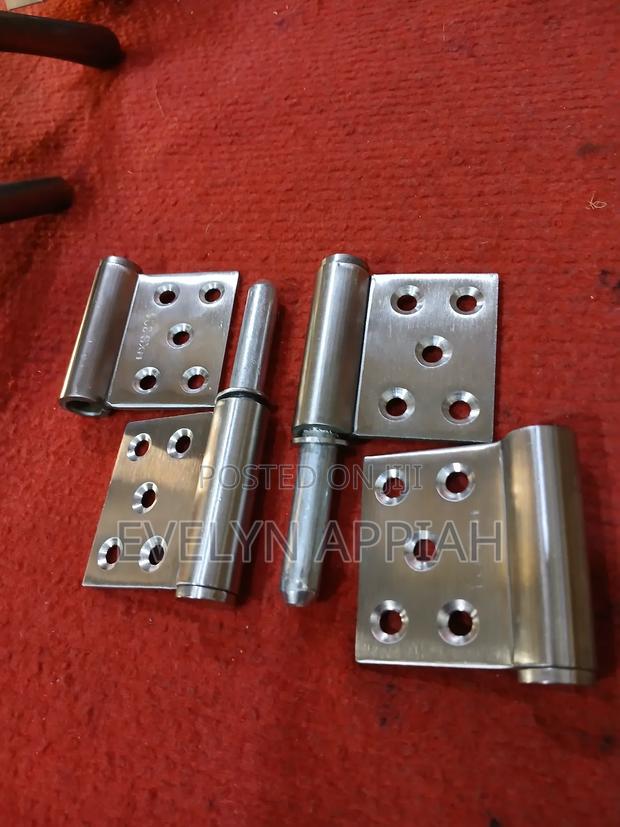Removable Hinges · Photo 2
