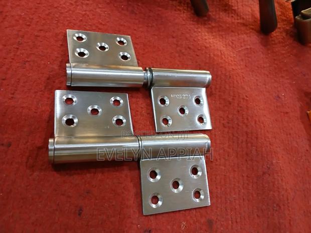 Removable Hinges · Photo 3