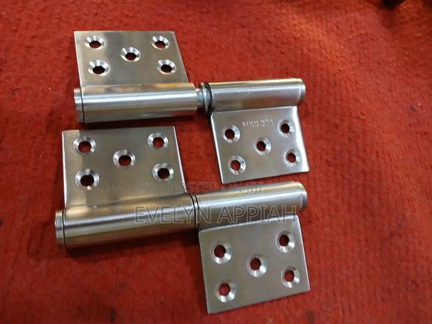Removable Hinges · Photo 4