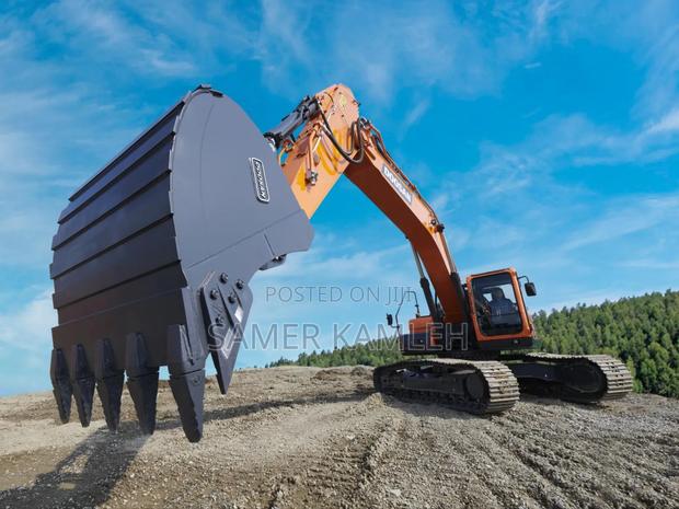Doosan Excavator Dx 300- Lc · Photo 2