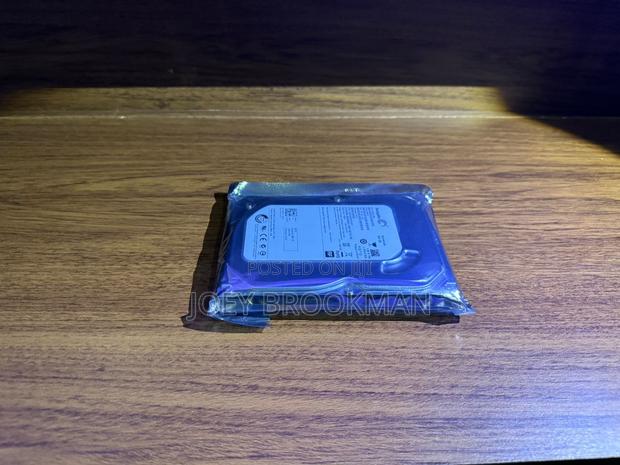 Desk Top Hard Drive for Workstation (500gb) Reduced to Clear · Photo 1