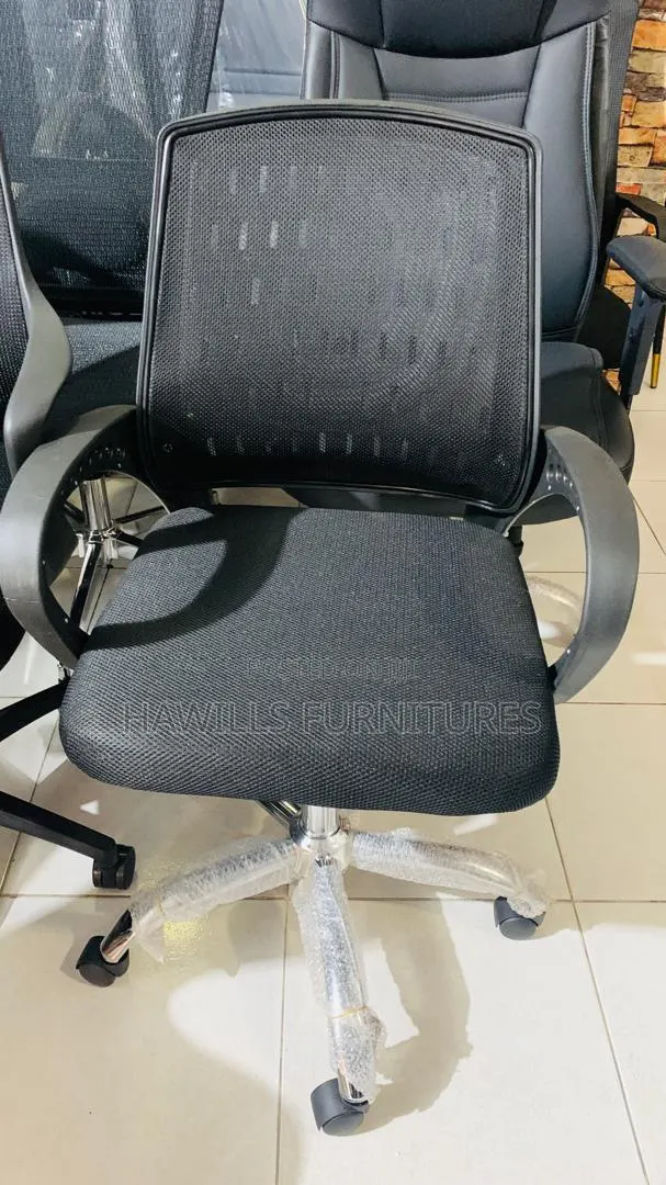 Brand New Office Chair/Swivel and Very Adjustable · Photo 1