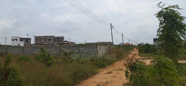 Proposed Gated Residence Half Plot at Tema Comm. 25 Devtraco · Photo 1