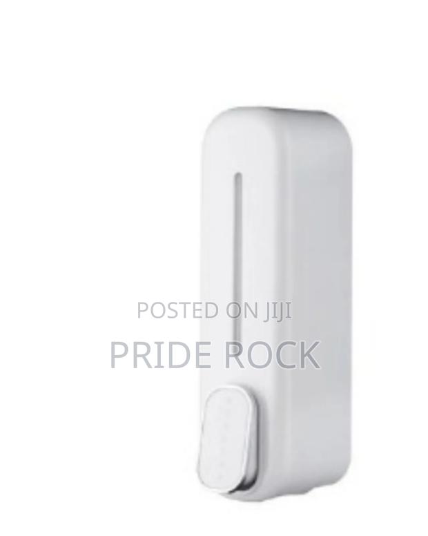 Liquid Soap Dispenser Plastic · Photo 2