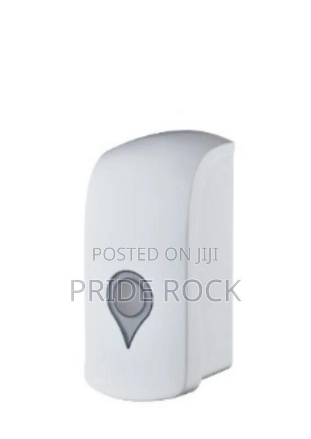 Liquid Soap Dispenser Plastic · Photo 3