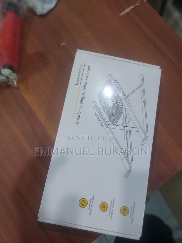 Metal Laptop Stand With Fan · Photo 3