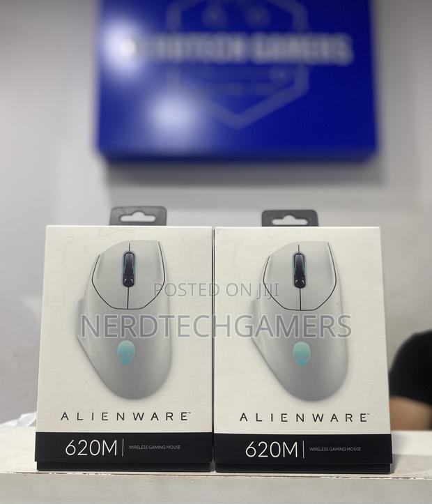 Alienware Wireless Gaming Mouse AW620M: 16000 · Photo 1