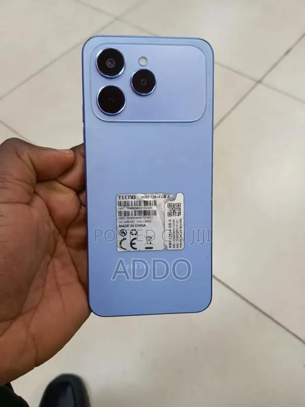 Tecno Spark 40 128 GB Black · Photo 1