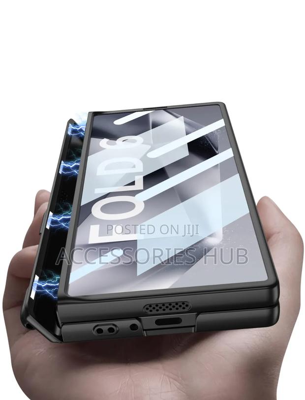 Z Fold 6 Case With a Touch Pen · Photo 2