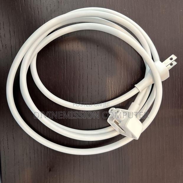 Apple Macbook Original Uk Power Cable/ Power Cord. · Photo 1