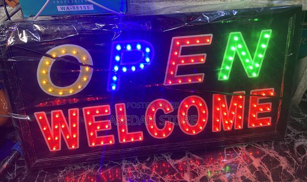 Open Welcome Led Light · Photo 1
