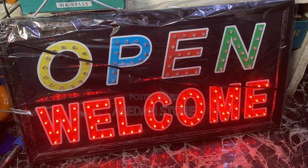 Open Welcome Led Light · Photo 2