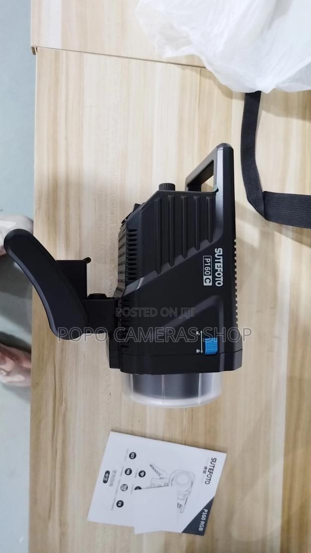Sutefoto P160C RGB Led Light · Photo 2