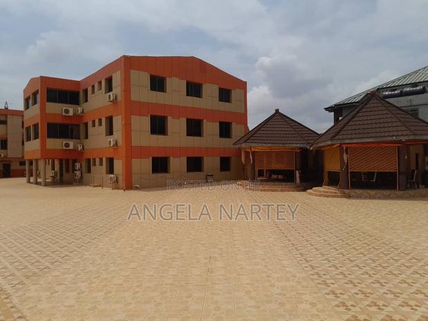 56 Bedroom Hotel for Sale in Community 22 · Photo 6