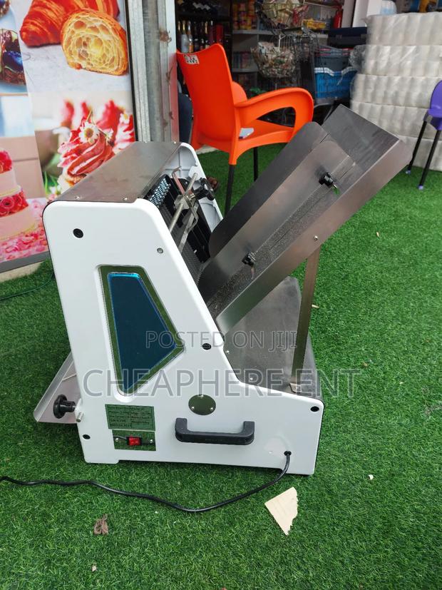 Bread Slicer Machine · Photo 2