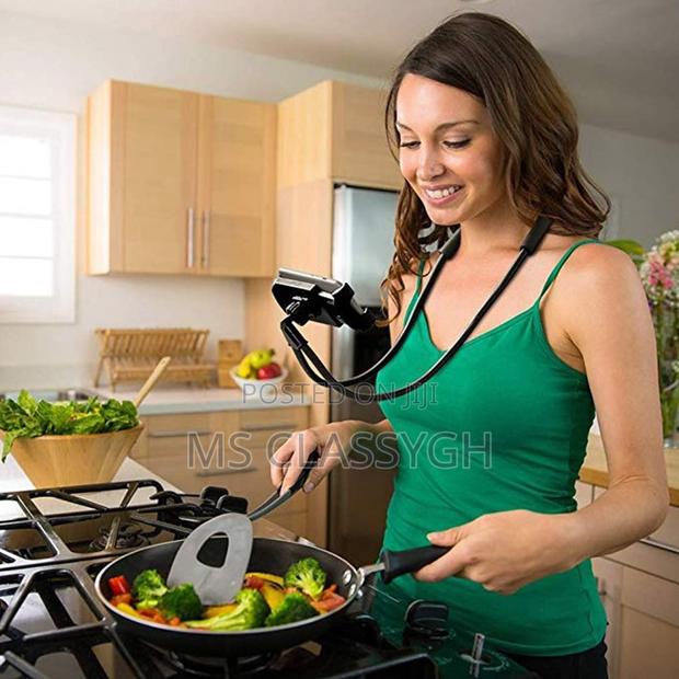 Neck Phone Stand Holder Rotatable Mobile Phone Stand Necklac · Photo 2