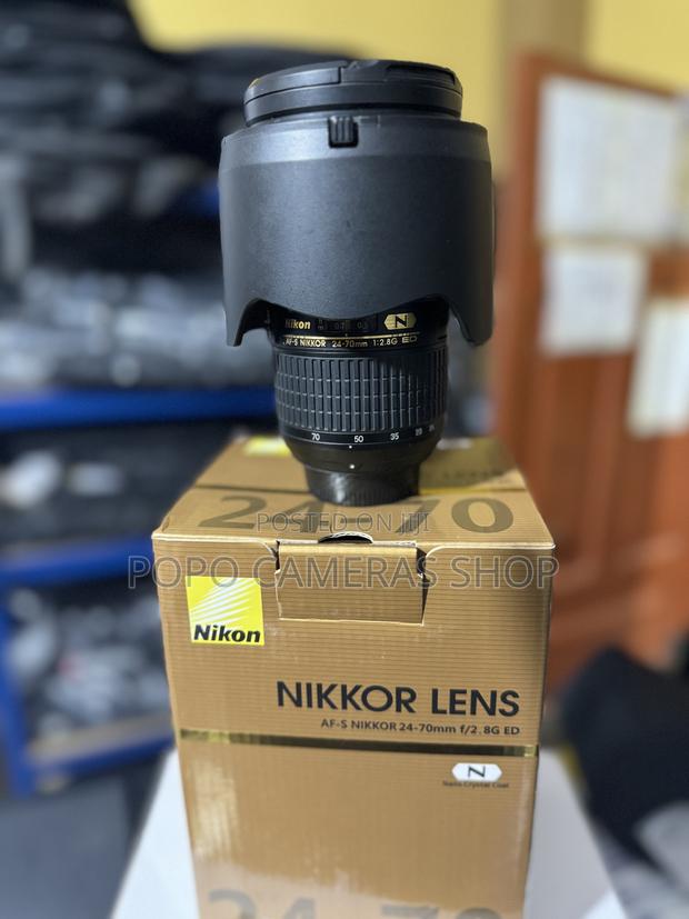 Nikon 24-70mm F2.8g Ed Lens · Photo 2