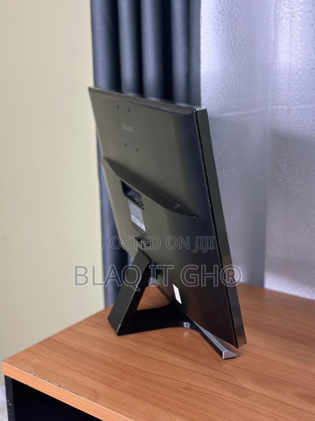 Samsung 28” Monitor ,1ms, AMD Freesync · Photo 2