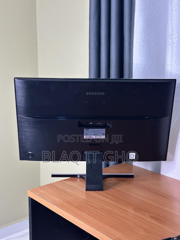 Samsung 28” Monitor ,1ms, AMD Freesync · Photo 4