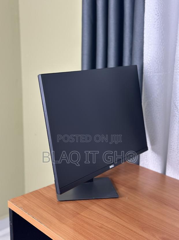 Dell 24” Edgeless Monitor 1920x1200 · Photo 3