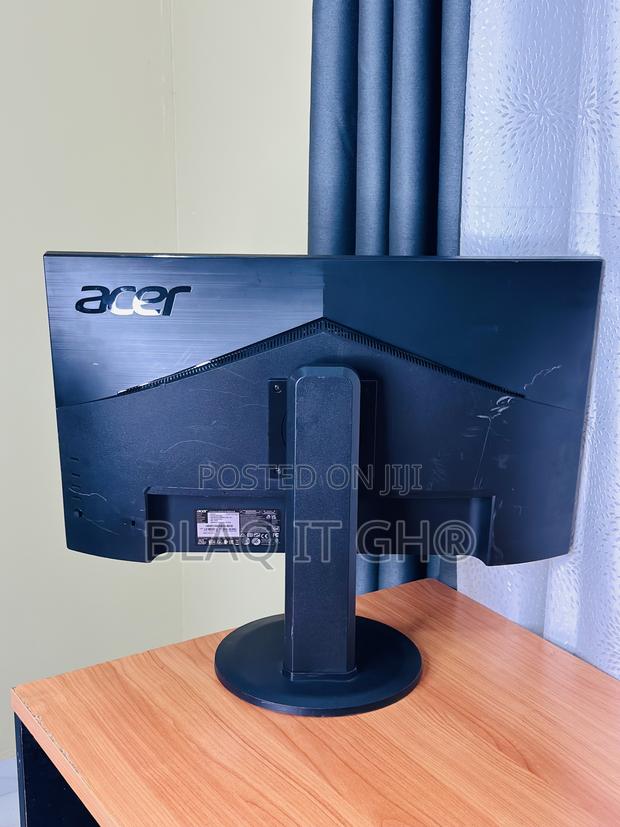 Acer 27” Edgeless 165htz , 0.5ms Gaming Display · Photo 3