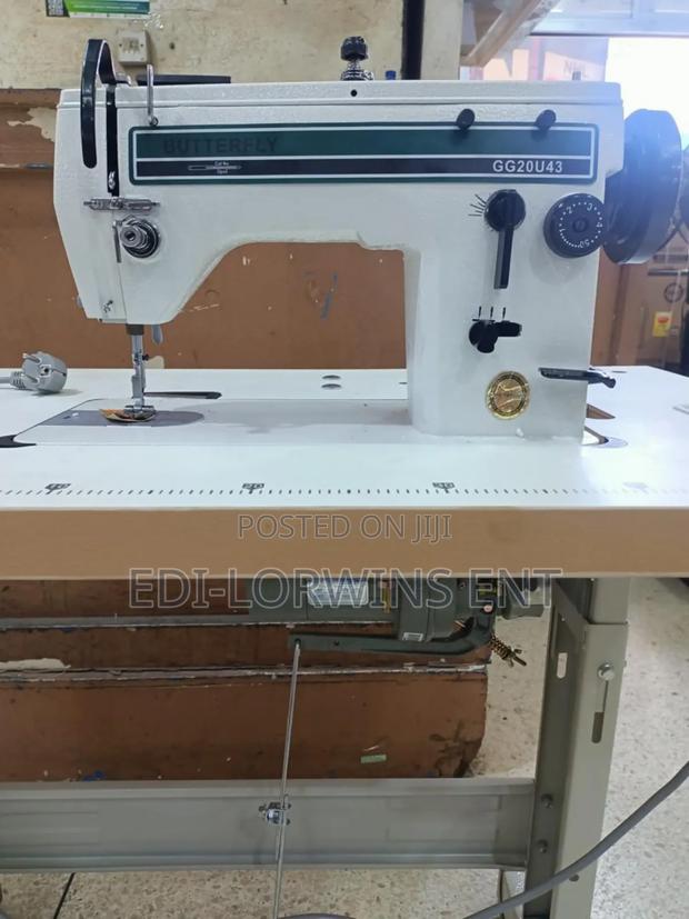 Gg20u43 Industrial Embroidery Machine · Photo 1