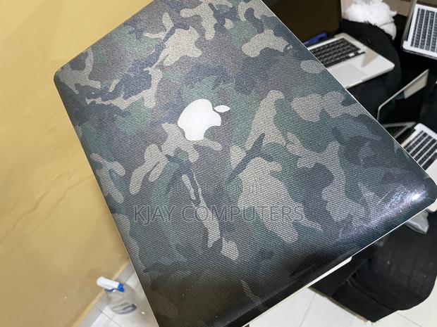 Laptop Apple MacBook Pro 4GB Intel Core 2 Duo HDD 320GB · Photo 2