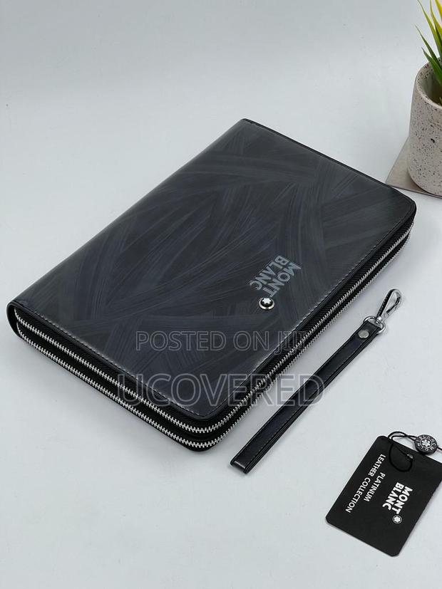 Mont Blanc Genuine Leather Pouch · Photo 8