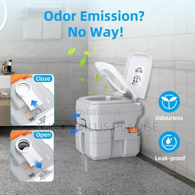 Outdoor Portable Toilet · Photo 1