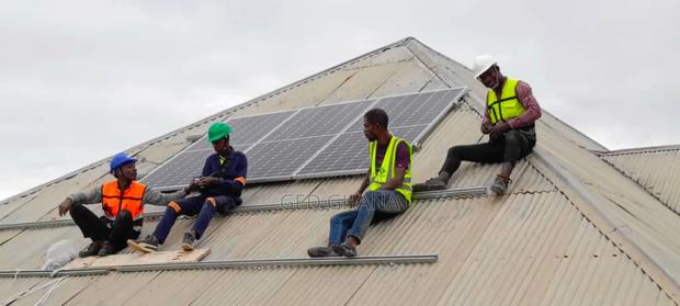 10,000 Watt Powerful Solar Kit · Photo 2