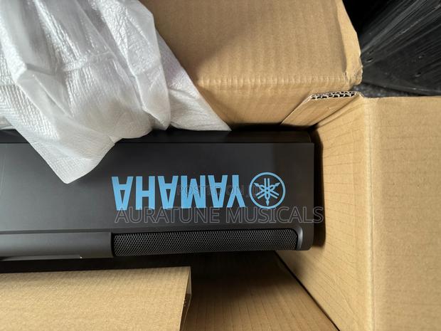 Yamaha Keyboard 473 · Photo 3