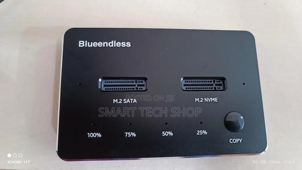 Dual Bay Nvme M.2 SSD 10gbps SSD External Clone Adaptor · Photo 4