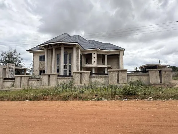 5bdrm House in Apaaso, Kumasi Metropolitan for sale · Photo 1