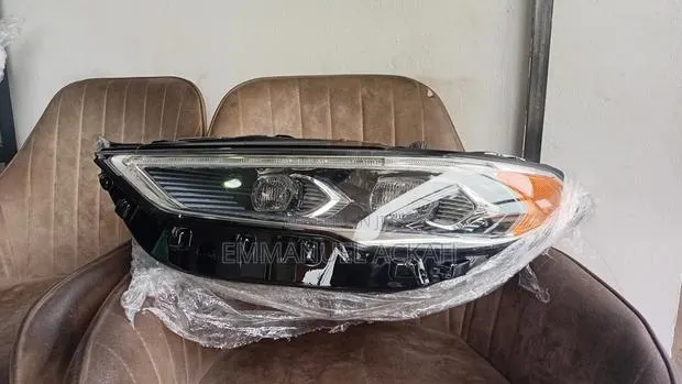 Ford Fusion Headlight 2017 - 2020 · Photo 1