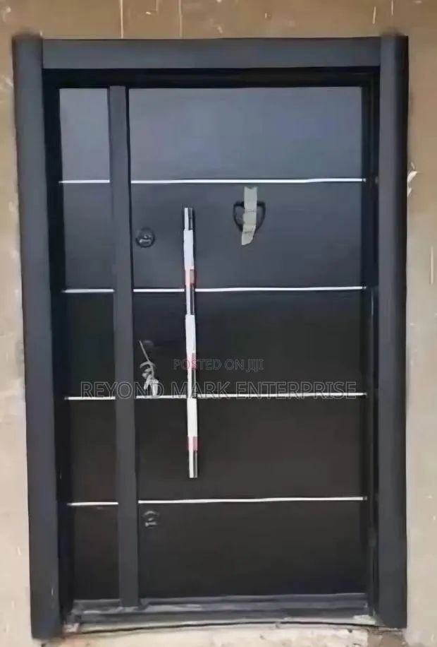 Luxury One and a Half Security Door · Photo 1