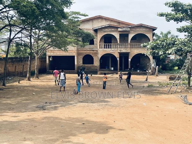 5bdrm Duplex in Living Large, Ashaley Botwe for sale · Photo 1