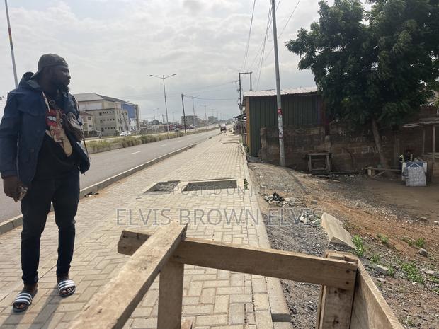 5bdrm Duplex in Living Large, Ashaley Botwe for sale · Photo 4