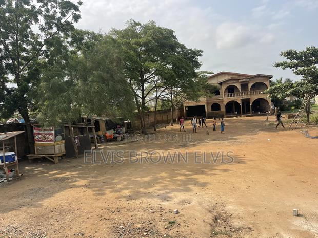 5bdrm Duplex in Living Large, Ashaley Botwe for sale · Photo 7