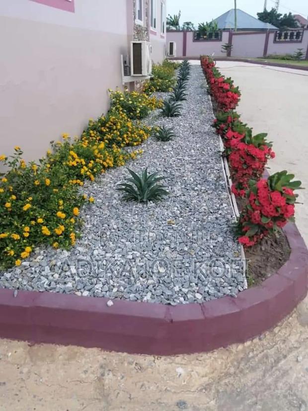 Joefel Landscaping · Photo 5