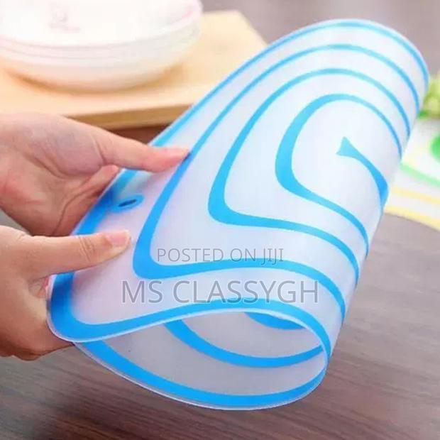 Plastic Transparent Cutting Board Non-Slip Vegetable Meat Cu · Photo 3