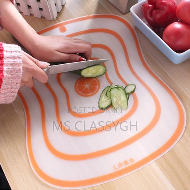 Plastic Transparent Cutting Board Non-Slip Vegetable Meat Cu · Photo 1