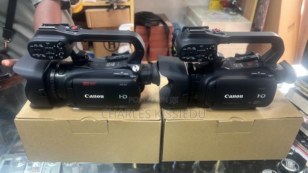 Canon -Xa35 · Photo 1