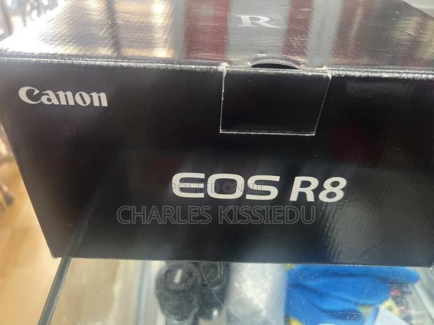 Canon Eos-R8 · Photo 1