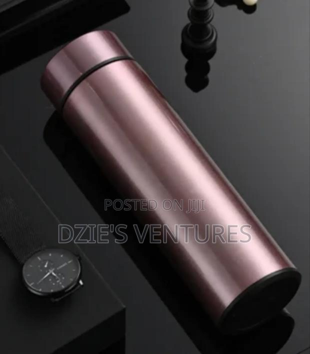 Digital Display Vacuum Flask · Photo 1